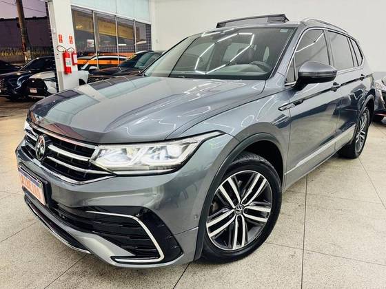 VOLKSWAGEN TIGUAN 2.0 300 TSI GASOLINA ALLSPACE R-LINE AUTOMÁTICO VOLKSWAGEN TIGUAN 2.0 300 TSI GASOLINA ALLSPACE R-LINE AUTOMÁTICO
